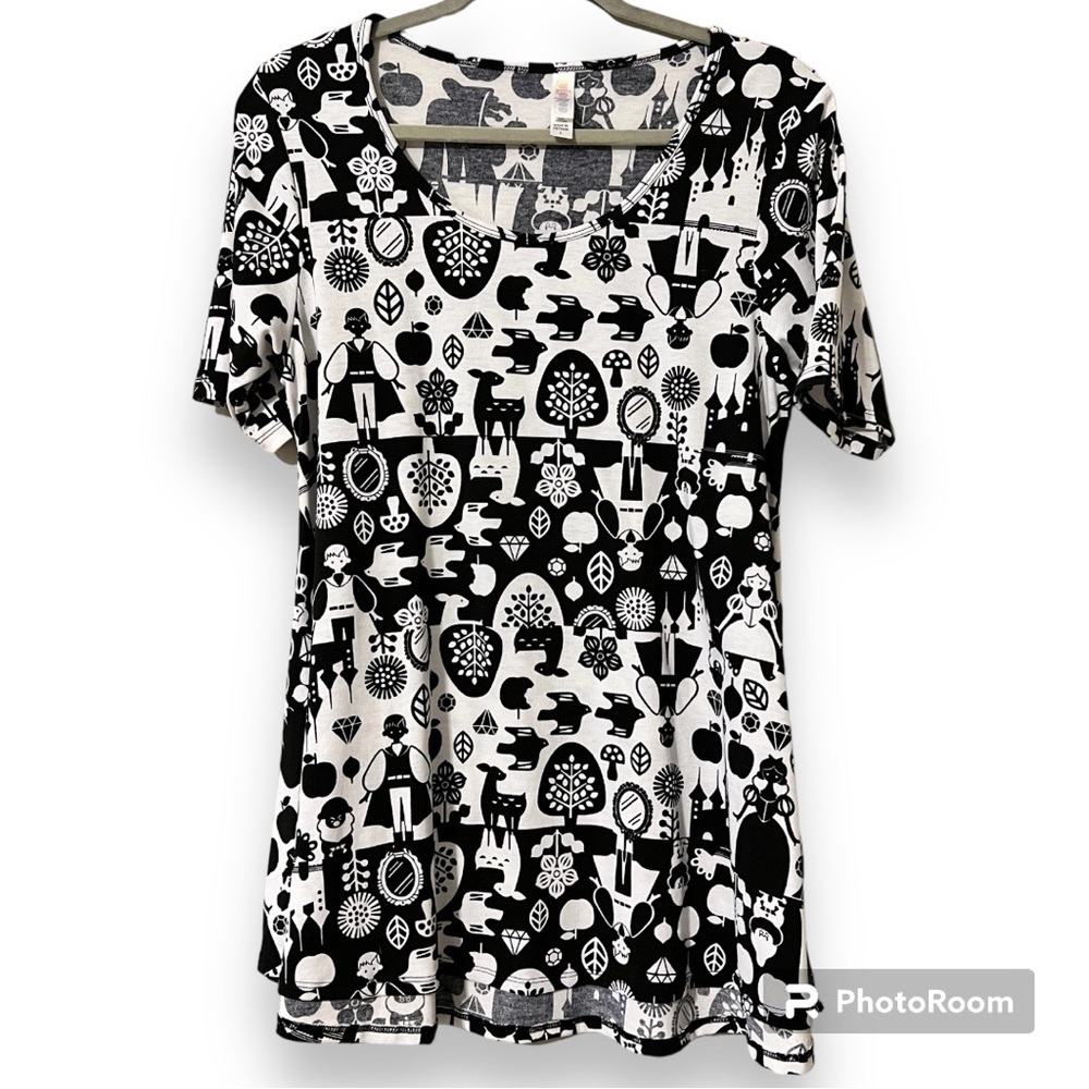 LuLaRoe women size small perfect tee unicorn print it’s a small world split side